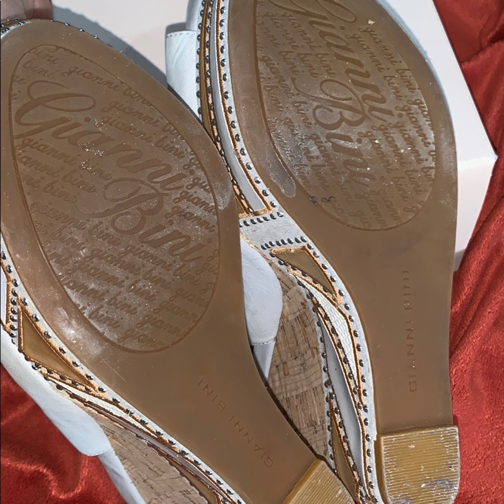Sandals - Picture 3 of 4